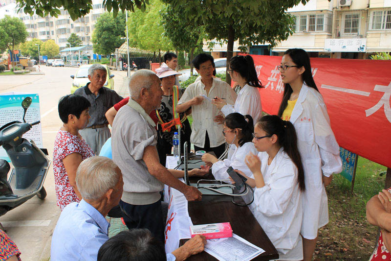 �F꠳ɆT���M����^����y��Ѫ�����ܵ����񂃵�ٝ�p������ϣ�����Զ��һЩ�@�ӵĻ�ӡ�