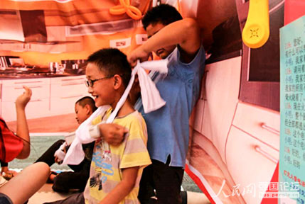 �Έ@������С�����ݾ�ģ�M������