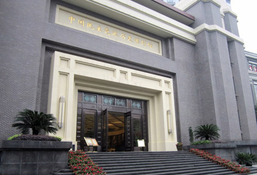 ��ǰ��������Wӛ�ߺ͏���Փ���W�ѽM�ɵġ����Қvʷӛ�����ѿ���Ӣ�ҡ���ӣ��ؑcվ��С��ꠣ������Ї������h�ɚvʷ����^���^��