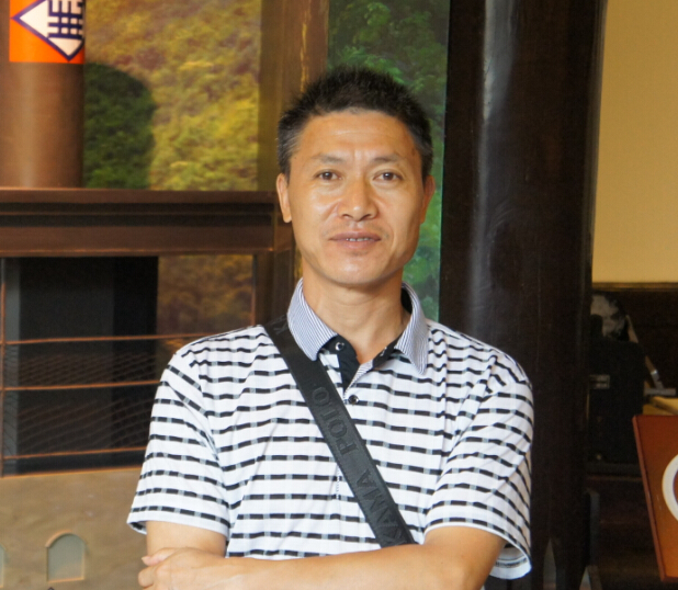 �S�L(zh��ng)�F������Ӣ�ۂ��¾��vʷ����õ�Ҋ(ji��n)�C,�ؑc���H�ô�ɽ�������Լ��ć�(gu��)�ˣ������ø�ɽ�h(yu��n)ˮ֧Ԯ�����ջ��(d��ng)��