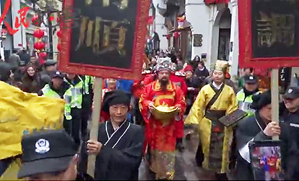 ҕ�l�������ӭؔ(c��i)�� ������_��������������ݺӷ��֚vʷ�օ^(q��)��ӭ����һ��һ�ȵ�ӭؔ(c��i)��c�´����(d��ng)���mȻ������С��������׌���������οͺúõ��_����һ�ء���Ԕ��(x��)�� 