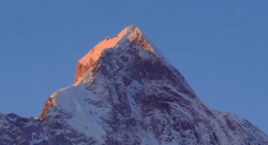 見(jiàn)者好運(yùn)！四姑娘山日照金山